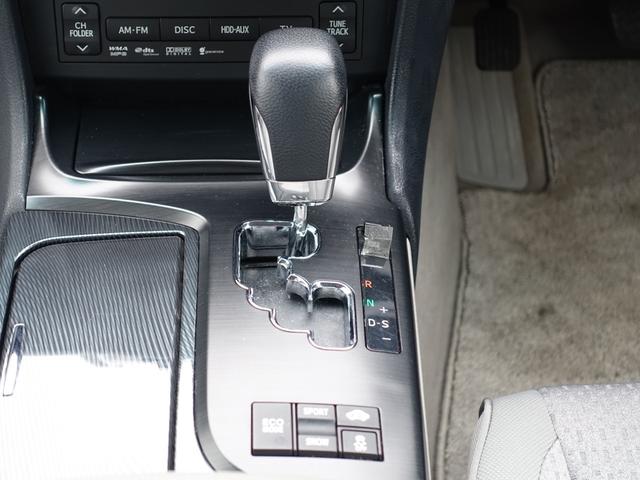 クラウンハイブリッド スタンダードパッケージ　走行４７０００ｋｍ　純正ＨＤＤナビ　横後カメラ　ナビ連動ＥＴＣ　フルセグ　Ｂｌｕｅｔｏｏｔｈ　スマートキー　ＨＩＤヘッドライト　オートライト　コーナーセンサー　ステアリングリモコン　パワーシート（11枚目）