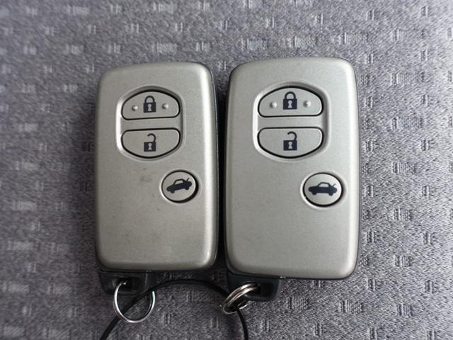 クラウンハイブリッド スタンダードパッケージ　走行４７０００ｋｍ　純正ＨＤＤナビ　横後カメラ　ナビ連動ＥＴＣ　フルセグ　Ｂｌｕｅｔｏｏｔｈ　スマートキー　ＨＩＤヘッドライト　オートライト　コーナーセンサー　ステアリングリモコン　パワーシート（21枚目）