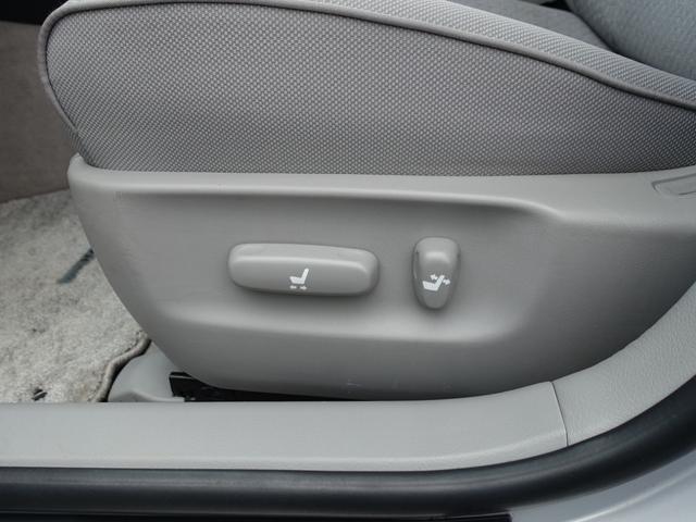 クラウンハイブリッド スタンダードパッケージ　走行４７０００ｋｍ　純正ＨＤＤナビ　横後カメラ　ナビ連動ＥＴＣ　フルセグ　Ｂｌｕｅｔｏｏｔｈ　スマートキー　ＨＩＤヘッドライト　オートライト　コーナーセンサー　ステアリングリモコン　パワーシート（35枚目）