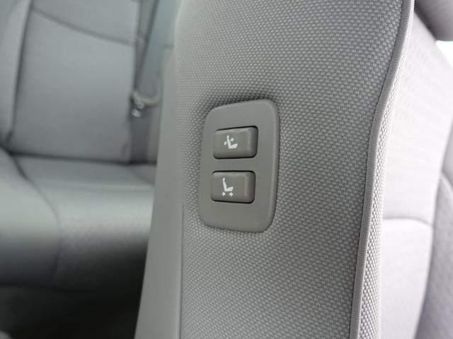 クラウンハイブリッド スタンダードパッケージ　走行４７０００ｋｍ　純正ＨＤＤナビ　横後カメラ　ナビ連動ＥＴＣ　フルセグ　Ｂｌｕｅｔｏｏｔｈ　スマートキー　ＨＩＤヘッドライト　オートライト　コーナーセンサー　ステアリングリモコン　パワーシート（36枚目）