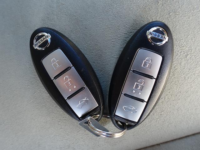 �C���e���W�F���g�L�[�t�ł��B�J�o����|�P�b�g���献�����o�����ƂȂ��h�A�̉����E�{�����ł��A�L�[���g�т��Ă���΃G���W���n�����ł��܂��B