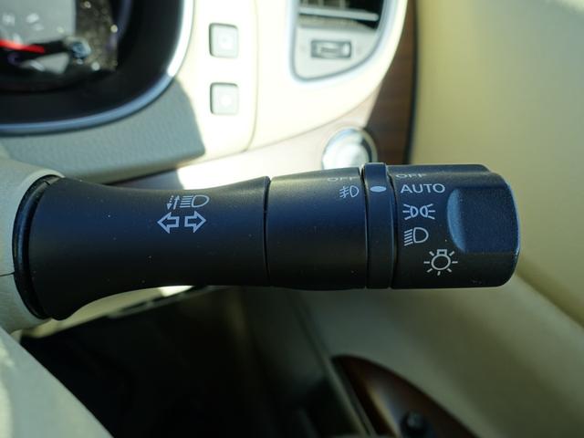 �I�[�g���C�g�t�ł��B�`�t�s�n�̈ʒu�ɂ��Ă����Ɩ��邳�����m���ăw�b�h���C�g�������œ_���E���������܂��B�����Y��h�~�ɂ��Ȃ�܂��B