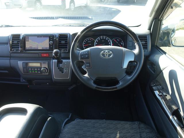 ハイエースバン スーパーGL ダークプライム 純正メモリーナビ バックカメラ フルセグ Bluetooth ステアリングリモコン ETC2.0 黒木目調パネル LEDヘッドライト オートライト フォグランプ スマートキー 後席冷暖房(15枚目)