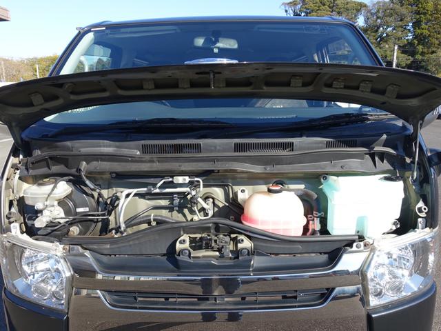 ハイエースバン スーパーGL ダークプライム 純正メモリーナビ バックカメラ フルセグ Bluetooth ステアリングリモコン ETC2.0 黒木目調パネル LEDヘッドライト オートライト フォグランプ スマートキー 後席冷暖房(17枚目)