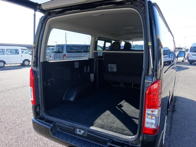 ハイエースバン スーパーGL ダークプライム 純正メモリーナビ バックカメラ フルセグ Bluetooth ステアリングリモコン ETC2.0 黒木目調パネル LEDヘッドライト オートライト フォグランプ スマートキー 後席冷暖房(18枚目)