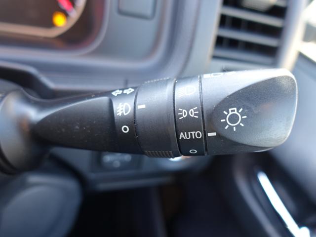 ハイエースバン スーパーGL ダークプライム 純正メモリーナビ バックカメラ フルセグ Bluetooth ステアリングリモコン ETC2.0 黒木目調パネル LEDヘッドライト オートライト フォグランプ スマートキー 後席冷暖房(26枚目)