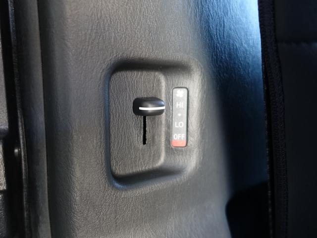 ハイエースバン スーパーGL ダークプライム 純正メモリーナビ バックカメラ フルセグ Bluetooth ステアリングリモコン ETC2.0 黒木目調パネル LEDヘッドライト オートライト フォグランプ スマートキー 後席冷暖房(31枚目)