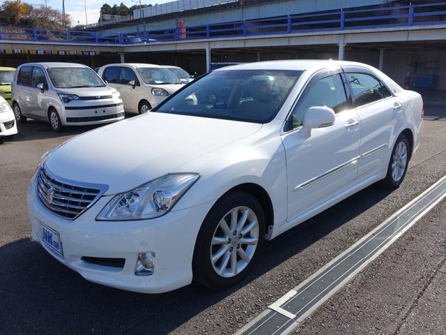 クラウン ロイヤルサルーンＧ　純正ＨＤＤナビ　フルセグ　スマートキー　コーナーセンサー　ＥＴＣ　パワーシート　ＨＩＤヘッドライト　オートライト　フォグランプ　クルーズコントロール　ステアリングリモコン（7枚目）