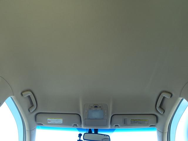 クラウン ロイヤルサルーンＧ　純正ＨＤＤナビ　フルセグ　スマートキー　コーナーセンサー　ＥＴＣ　パワーシート　ＨＩＤヘッドライト　オートライト　フォグランプ　クルーズコントロール　ステアリングリモコン（12枚目）