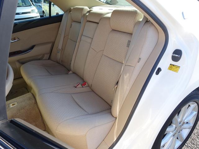 クラウン ロイヤルサルーンＧ　純正ＨＤＤナビ　フルセグ　スマートキー　コーナーセンサー　ＥＴＣ　パワーシート　ＨＩＤヘッドライト　オートライト　フォグランプ　クルーズコントロール　ステアリングリモコン（14枚目）