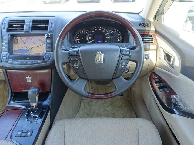 クラウン ロイヤルサルーンＧ　純正ＨＤＤナビ　フルセグ　スマートキー　コーナーセンサー　ＥＴＣ　パワーシート　ＨＩＤヘッドライト　オートライト　フォグランプ　クルーズコントロール　ステアリングリモコン（15枚目）