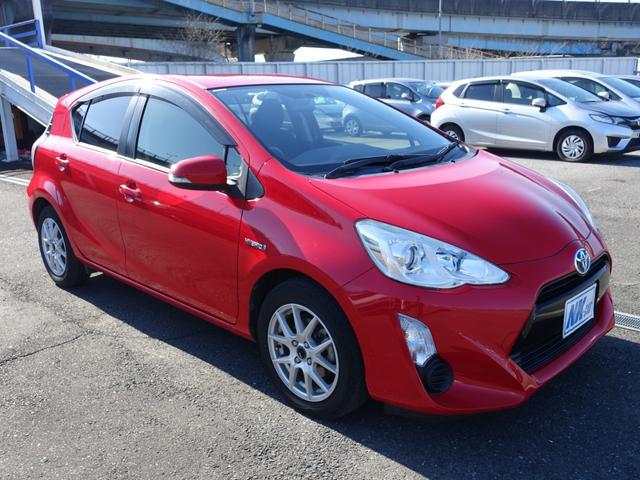 アクア G 純正メモリーナビ バックカメラ フルセグ Bluetooth スマートキー プッシュスタート ステアリングリモコン オートライト 社外アルミ(6枚目)