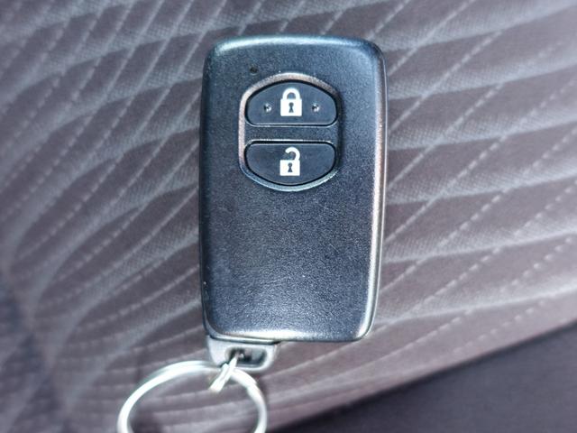 アクア G 純正メモリーナビ バックカメラ フルセグ Bluetooth スマートキー プッシュスタート ステアリングリモコン オートライト 社外アルミ(21枚目)