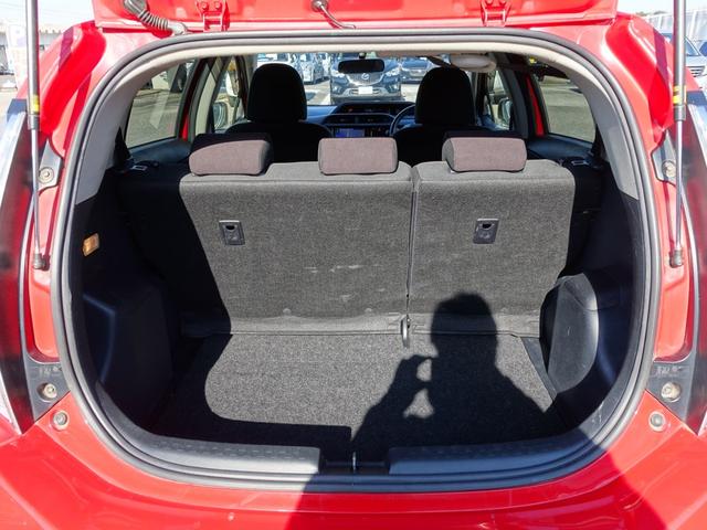 アクア G 純正メモリーナビ バックカメラ フルセグ Bluetooth スマートキー プッシュスタート ステアリングリモコン オートライト 社外アルミ(31枚目)