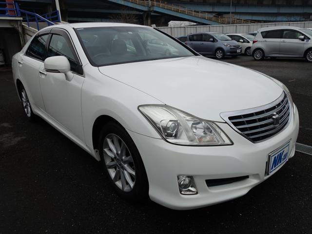 クラウン ロイヤルサルーン　ナビパッケージ　純正ＨＤＤナビ　フルセグ　Ｂｌｕｅｔｏｏｔｈ　バックカメラ　ＨＩＤヘッドライト　オートライト　フォグランプ　ＥＴＣ　クルーズコントロール　スマートキー　パワーシート　走行４１０００ｋｍ（6枚目）