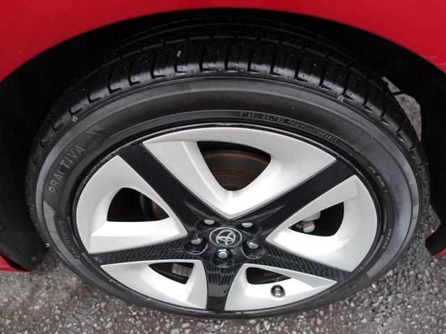 プリウス Ｓツーリングセレクション　本革シート　純正メモリーナビ　バックカメラ　フルセグ　Ｂｌｕｅｔｏｏｔｈ　ナビ連動ＥＴＣ　シートヒーター　クルーズコントロール　ステアリングリモコン　スマートキー　ＬＥＤヘッドライト　オートライト（20枚目）