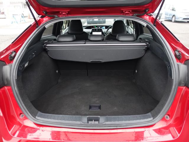 プリウス Ｓツーリングセレクション　本革シート　純正メモリーナビ　バックカメラ　フルセグ　Ｂｌｕｅｔｏｏｔｈ　ナビ連動ＥＴＣ　シートヒーター　クルーズコントロール　ステアリングリモコン　スマートキー　ＬＥＤヘッドライト　オートライト（32枚目）