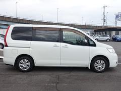日本全国に登録納車可能です！！遠方の方もお任せ下さい。ご契約から登録・納車までの流れや、登録・陸送費用など詳しくお知りになりたい方もお気軽にお問合せ下さい！ 4