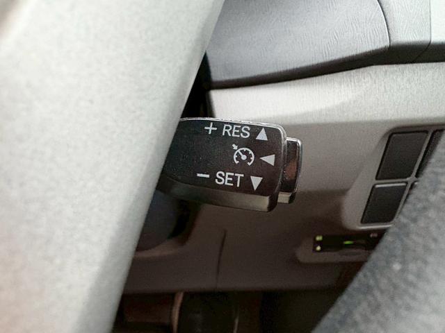 プリウス Ｓ　純正ナビ　バックカメラ　ＥＴＣ　クルーズコントロール（7枚目）