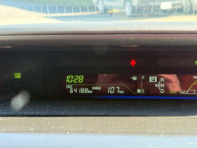 プリウスアルファ Ｓツーリングセレクション　純正ナビ　バックカメラ　ＥＴＣ　純正アルミ（6枚目）
