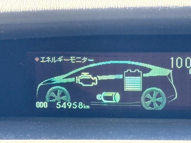 プリウス Ｓ　純正ナビ　社外アルミ　プッシュスタート（7枚目）