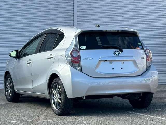 アクア Ｇ　純正ナビ　社外アルミ　キーレス（14枚目）