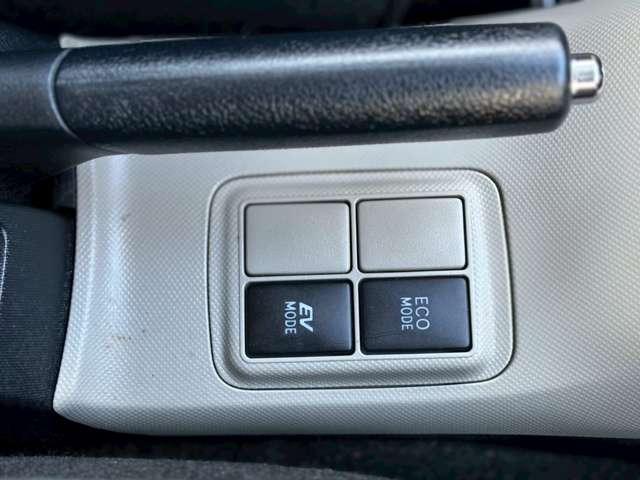 アクア Ｇ　純正ナビ　社外アルミ　キーレス（32枚目）