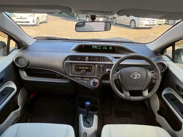 アクア Ｌ　キーレス　純正オーディオ　社外アルミ（23枚目）