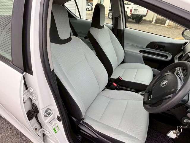 アクア Ｌ　キーレス　純正オーディオ　社外アルミ（32枚目）