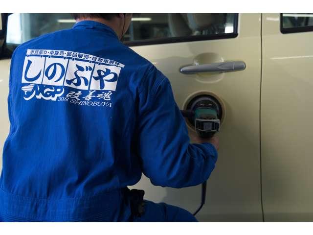 ワゴンＲ ＦＸリミテッド　純正オーディオ　プッシュスタート　純正アルミ　電動格納ミラー　オートエアコン（7枚目）