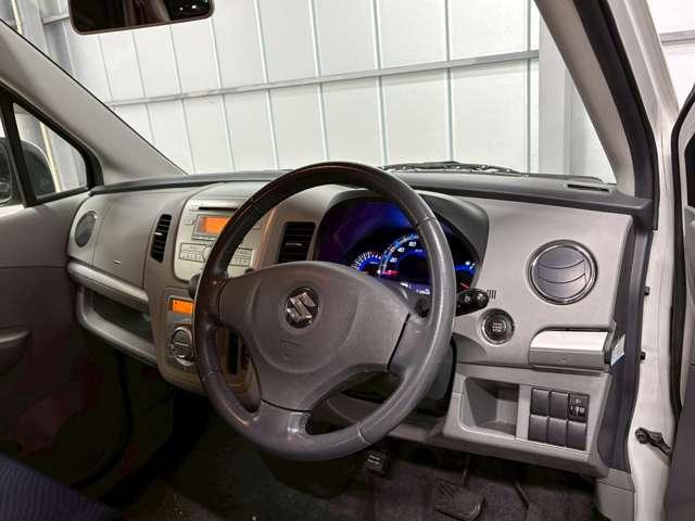 ワゴンＲ ＦＸリミテッド　純正オーディオ　プッシュスタート　純正アルミ　電動格納ミラー　オートエアコン（18枚目）