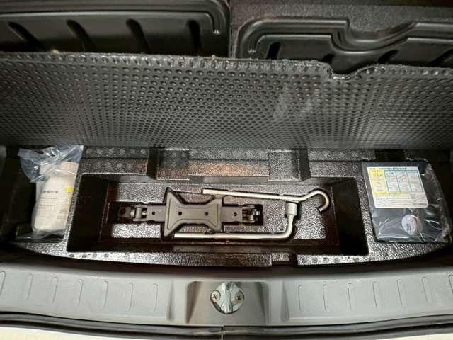 ワゴンＲ ＦＸリミテッド　純正オーディオ　プッシュスタート　純正アルミ　電動格納ミラー　オートエアコン（32枚目）