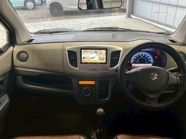 ワゴンＲ ＦＸ　５ＭＴ　メモリーナビ　キーレス　オートエアコン（9枚目）