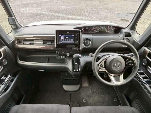 Ｎ－ＢＯＸ Ｇ・Ｌホンダセンシング　純正Ｂｌｕｅｔｏｏｔｈ／ＣＤ／ワンセグ／ＦＭ／ＡＭ対応ディスプレイオーディオ　バックカメラ　片側パワースライド　ＥＴＣ　アダプティブクルーズコントロール　純正アルミ　シーケンシャルウインカー（9枚目）
