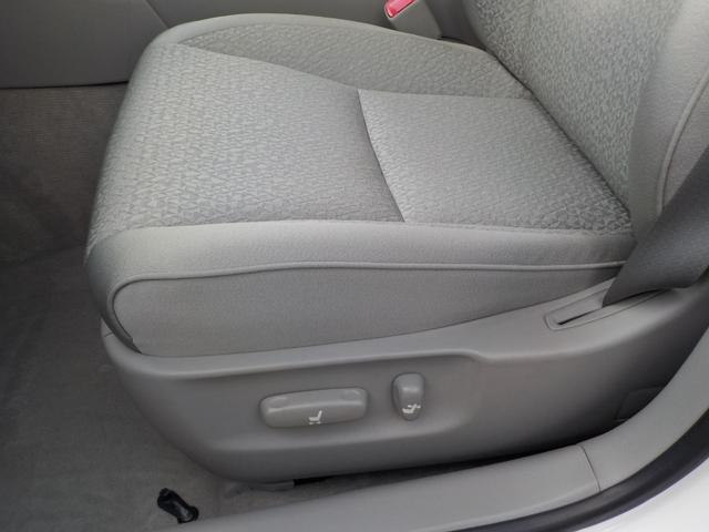 クラウン ロイヤルサルーン　ワンオーナー　走行６万ｋｍ台　純正ＨＤＤナビ　バックモニター　ＤＶＤ　フルセグ　前席電動シート　ＨＩＤ　ＥＴＣ　内装クリーニング抗菌済（28枚目）