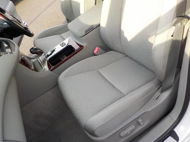 クラウン ロイヤルサルーン　ワンオーナー　走行６万ｋｍ台　純正ＨＤＤナビ　バックモニター　ＤＶＤ　フルセグ　前席電動シート　ＨＩＤ　ＥＴＣ　内装クリーニング抗菌済（29枚目）