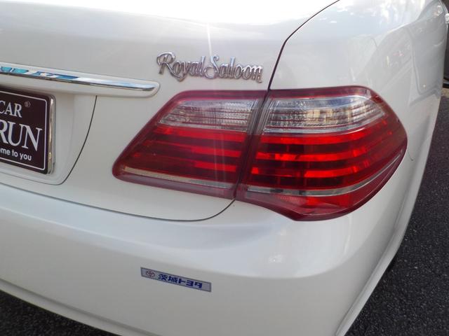 クラウン ロイヤルサルーン　ワンオーナー　走行６万ｋｍ台　純正ＨＤＤナビ　バックモニター　ＤＶＤ　フルセグ　前席電動シート　ＨＩＤ　ＥＴＣ　内装クリーニング抗菌済（32枚目）