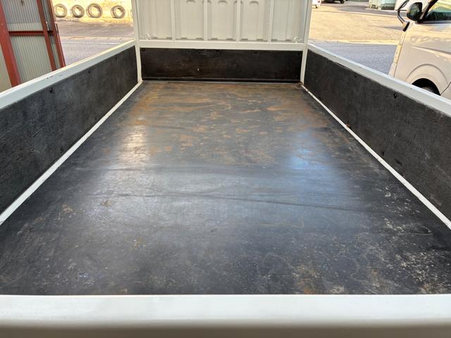 キャンターガッツ ロング全低床ＤＸ　１．３８トン（6枚目）