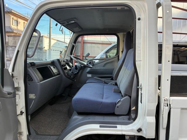 キャンターガッツ ロング全低床ＤＸ　１．３８トン（9枚目）