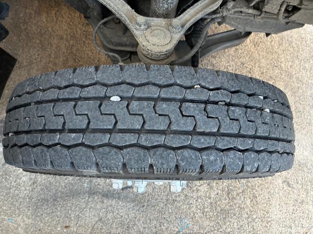 キャンターガッツ ロング全低床ＤＸ　１．３８トン（15枚目）