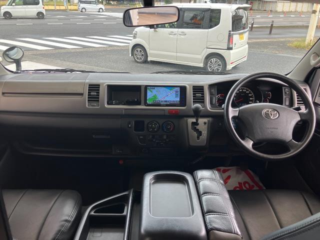 ハイエースワゴン ＧＬ　ＥＴＣ　バックカメラ　ナビ　ＴＶ　電動スライドドア　キーレスエントリー　電動格納ミラー　ＡＴ　ＣＤ　ＵＳＢ　Ｂｌｕｅｔｏｏｔｈ　１００Ｖ電源　盗難防止システム　ＡＢＳ　エアコン　パワーステアリング（2枚目）