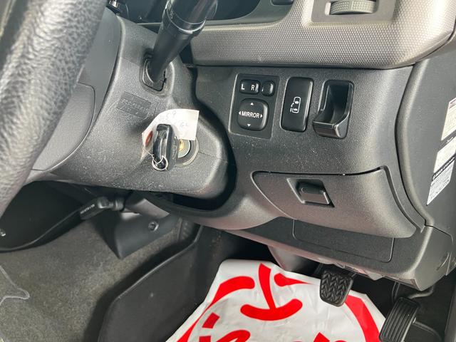 ハイエースワゴン ＧＬ　ＥＴＣ　バックカメラ　ナビ　ＴＶ　電動スライドドア　キーレスエントリー　電動格納ミラー　ＡＴ　ＣＤ　ＵＳＢ　Ｂｌｕｅｔｏｏｔｈ　１００Ｖ電源　盗難防止システム　ＡＢＳ　エアコン　パワーステアリング（11枚目）