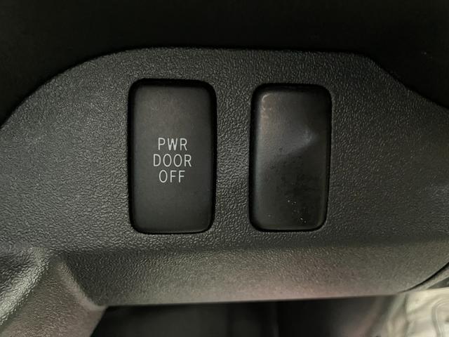 ハイエースワゴン ＧＬ　ＥＴＣ　バックカメラ　ナビ　ＴＶ　電動スライドドア　キーレスエントリー　電動格納ミラー　ＡＴ　ＣＤ　ＵＳＢ　Ｂｌｕｅｔｏｏｔｈ　１００Ｖ電源　盗難防止システム　ＡＢＳ　エアコン　パワーステアリング（25枚目）