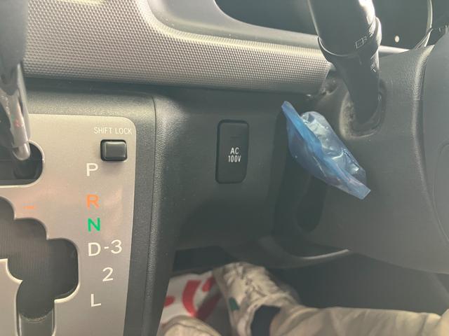 ハイエースワゴン ＧＬ　ＥＴＣ　バックカメラ　ナビ　ＴＶ　電動スライドドア　キーレスエントリー　電動格納ミラー　ＡＴ　ＣＤ　ＵＳＢ　Ｂｌｕｅｔｏｏｔｈ　１００Ｖ電源　盗難防止システム　ＡＢＳ　エアコン　パワーステアリング（65枚目）