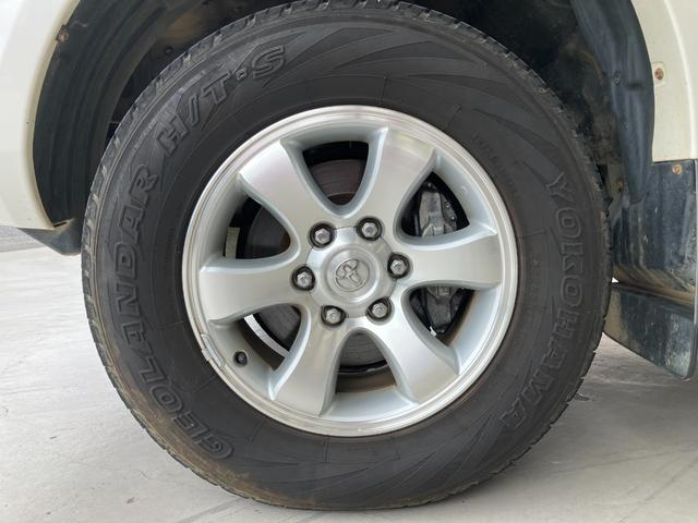 ランドクルーザープラド TX 4WD バックカメラ ナビ アルミホイール キーレスエントリー 電動格納ミラー AT 盗難防止システム 衝突安全ボディ CD MD 3列シート ABS エアコン パワーステアリング パワーウィンドウ(44枚目)