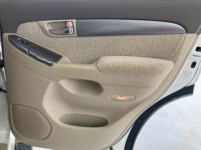 ランドクルーザープラド TX 4WD バックカメラ ナビ アルミホイール キーレスエントリー 電動格納ミラー AT 盗難防止システム 衝突安全ボディ CD MD 3列シート ABS エアコン パワーステアリング パワーウィンドウ(56枚目)