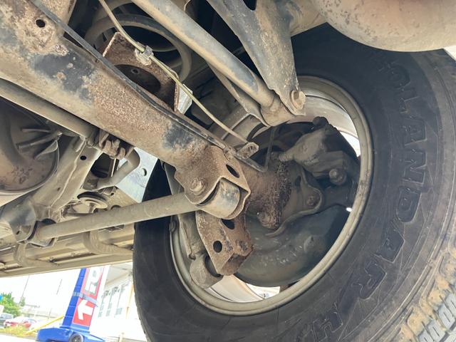 ランドクルーザープラド TX 4WD バックカメラ ナビ アルミホイール キーレスエントリー 電動格納ミラー AT 盗難防止システム 衝突安全ボディ CD MD 3列シート ABS エアコン パワーステアリング パワーウィンドウ(62枚目)