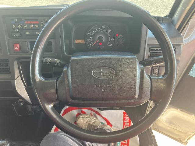 ハンドルの状態が悪いと運転に集中できませんよね。こちらの車、お気軽にお問い合わせください。