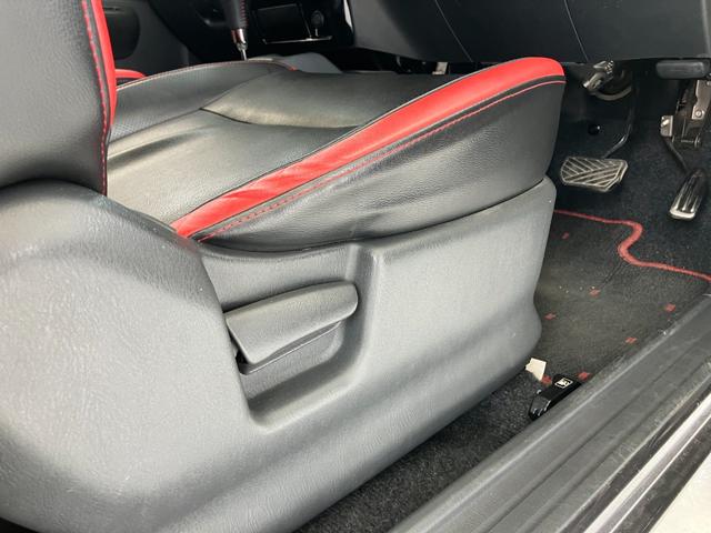 ジムニー クロスアドベンチャー 2.5インチアップ 4WD ドライブレコーダー ETC ナビ TV キーレスエントリー 電動格納ミラー シートヒーター AT ABS USB アルミホイール 衝突安全ボディ エアコン パワーウィンドウ(74枚目)