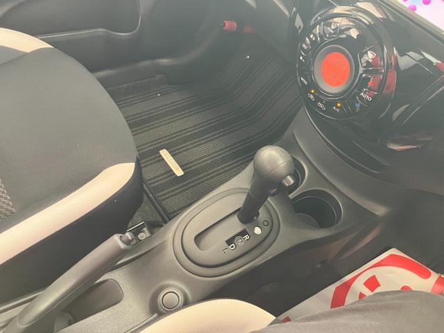 ノート Ｘ　バックカメラ　ナビ　ＴＶ　レーンアシスト　衝突被害軽減システム　アルミホイール　スマートキー　アイドリングストップ　電動格納ミラー　ＣＶＴ　盗難防止システム　衝突安全ボディ　ＡＢＳ　ＥＳＣ　ＥＴＣ（11枚目）